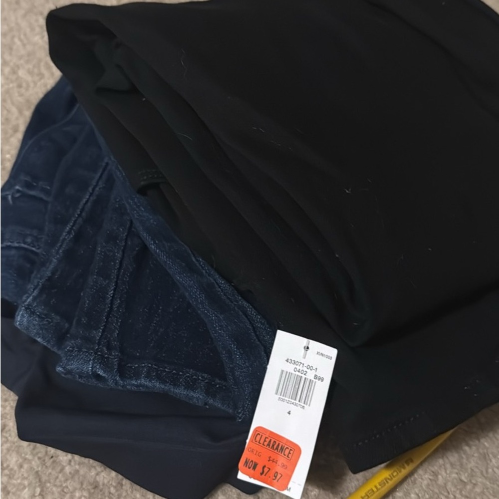 Old Navy Women's Skinny Jeans - Black and Blue